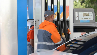 "Страна большая": отсутствие бензина АИ-95 на некоторых АЗС объяснили в КМГ