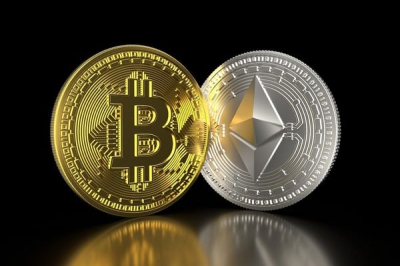 Рынок криптовалют лихорадит: слухи о Binance давят на BTC и ETH