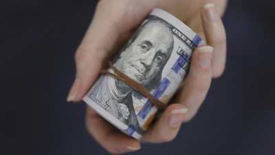 Чиновники из ФРС США сомневаются, стоит ли дальше повышать процентную ставку