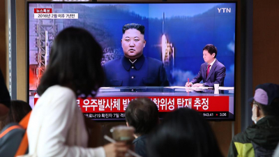 Баллистическая ракета Северной Кореи со спутником-шпионом не долетела до космоса и развалилась