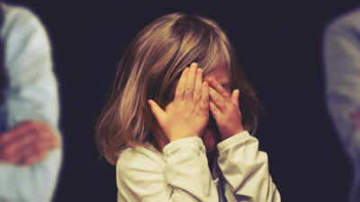 Изъятие детей у родителей в Казахстане: с заявлением о слухах выступили в парламенте