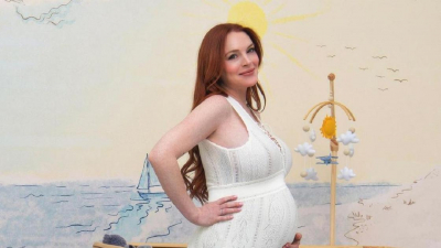 Впервые ставшая мамой 37-летняя Линдси Лохан нарекла сына красивым и необычным именем