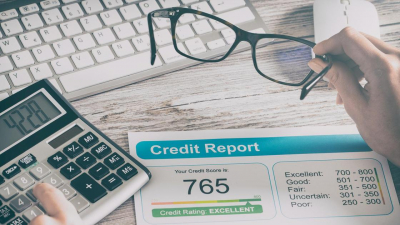 Америка избежала дефолта, но рейтинг ей снизили. Долги США больше не самые надежные?