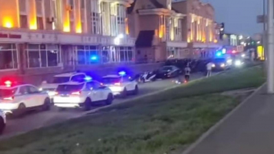 Курьеры-мопедисты устроили забастовку в Астане