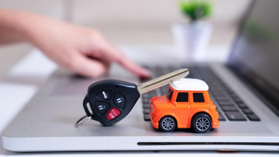 Сколько стоит Tesla в Казахстане и за границей