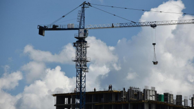 Строительство 14-этажного гостиничного комплекса запретили в центре Алматы