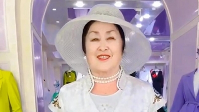 &quot;Как молодо выглядит&quot;: 81-летняя мама Беркута очаровала Казнет (видео)