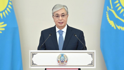 Токаев поздравил казахстанцев с Днем защитника Отечества