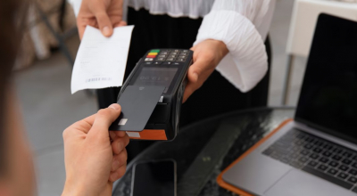 Почему нельзя оставлять чек на кассе и выкидывать его