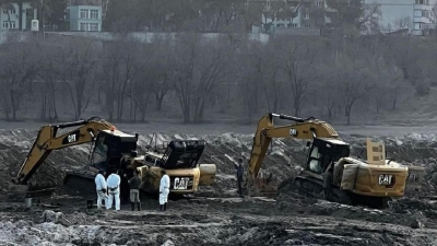 Названы сроки завершения очистки дна Сайрана в Алматы