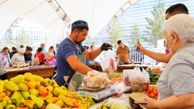 Инвестпроекты, ярмарки, теплицы: как укрепляется продовольственная безопасность в Астане