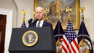 Байден сделал заявление после внезапного закрытия двух крупных банков в США