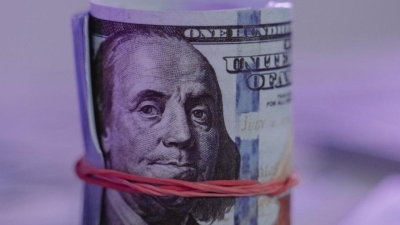 Курс доллара обвалился почти на 6 тенге в Казахстане