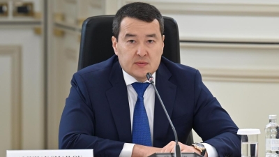 Премьер Алихан Смаилов прибыл в Алматы