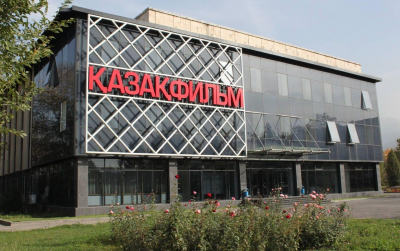 &laquo;Это просто мафия&raquo;: что не так с работой Казахфильма