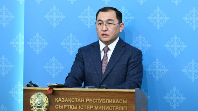 "Давно не имеет отношения к МИДу": Смадияров о скандале с экс-генконсулом Казахстана в России