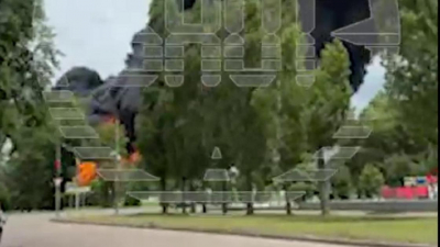 На горящей нефтебазе в Воронеже разгерметизировался резервуар с топливом