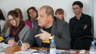 Казахстан успешно справляется с вызовами времени - Эдуард Полетаев