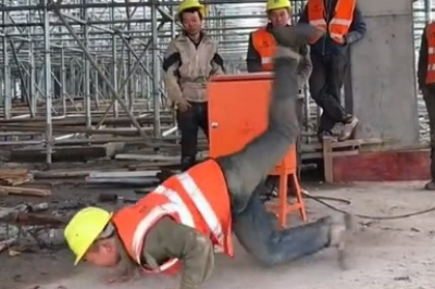 Строитель линии ЛРТ в Астане станцевал на рабочем месте, но это не всем понравилось