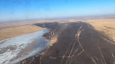 Тушение камыша в Курмангазинском районе продолжается