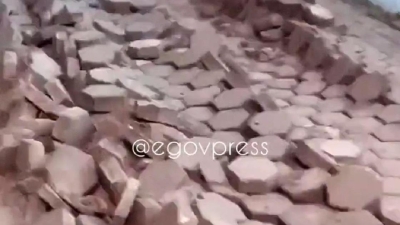 О поврежденной брусчатке вдоль речки в Алматы высказались в акимате