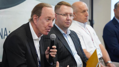 К подорожанию авиабилетов приведет разделение Air Astana и FlyArystan, заявил Питер Фостер