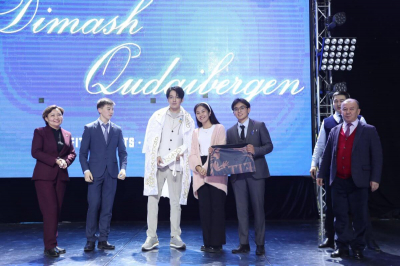 &ldquo;Будьте простыми&rdquo;: Димаш Кудайберген встретился со студентами ЕНУ в Астане