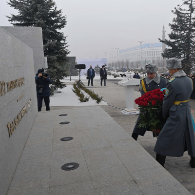 11 месяцев и ни одной фамилии: Реакции казахстанцев, художников и архитекторов на январский мемориал