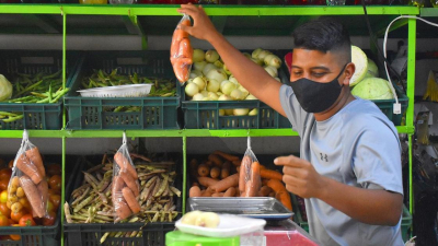 "Мы серьезно разбираемся": Минторговли о проверках на рынке "Алтын орда"