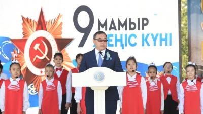 Аким Алматинской области Марат Султангазиев поздравил ветеранов ВОВ