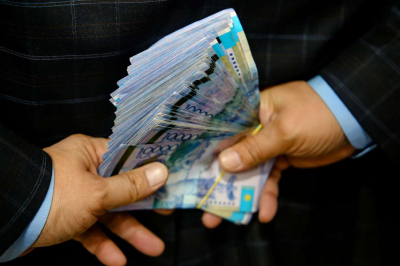 На семь лет осудили жителя столицы за неоднократную дачу взятки