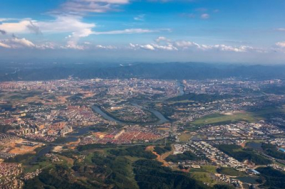 Си Цзиньпин проинспектировал восточно-китайские города Цзиндэчжэнь и Шанжао