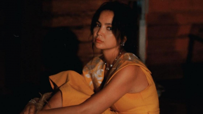 "Змея змею не укусит": Асель Сагатова снялась с рептилией в руках