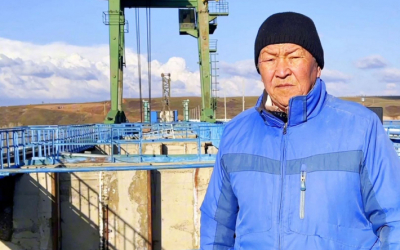 Открыть шлюз на Актюбинском водохранилище смогли только с помощью бывшего работника &mdash; пенсионера