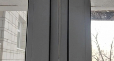 Дети в интернате Степногорска спят в зимних вещах: Родители жалуются на ремонт