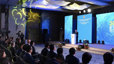 Токаев поучаствовал в мероприятии в честь 30-летия компании Shell