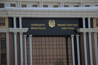 Поиски пропавшего вертолета продолжаются круглосуточно - Минобороны