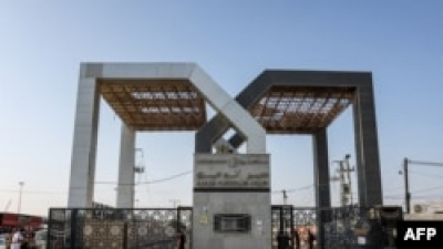 Эвакуированных из сектора Газа казахстанцев разместили в гостинице в Каире