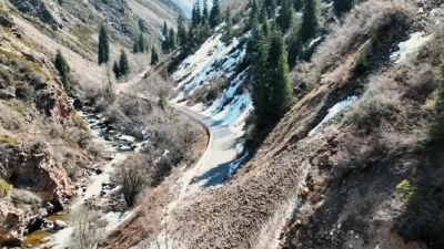 Закрыли до 20 апреля: дорогу к обсерватории "Ассы-Тургень" завалило лавиной