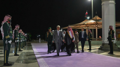 Токаев прибыл с рабочим визитом в Джидду