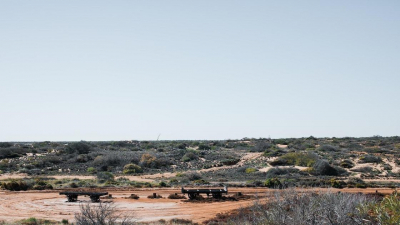 Жара до 42 градусов и ветер до 28 м/с ожидаются в регионах Казахстана