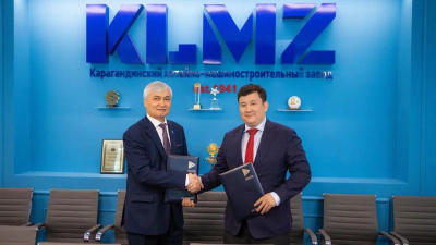 Жанибек Байгабелов учредил именную стипендию в честь директора завода Геннадия Ли