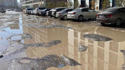 "Асфальт поплыл со снегом": аким Астаны о дорогах в столице