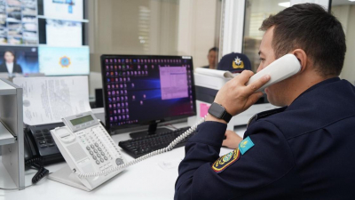 Застрявшее кольцо, пожары, поиск в горах: кому и как помогает служба спасения 112 в Алматы