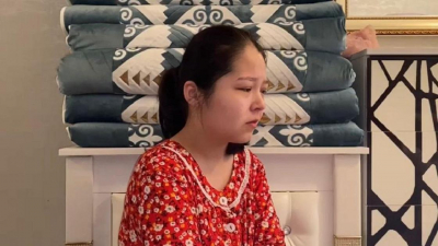 "Сын снится мне по ночам": 19-летняя казахстанка постоянно плачет из-за смерти своего ребенка