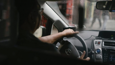 Пассажира такси избили и отобрали более 100 тыс. тенге в Астане