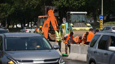 Пробки длиной в три километра: на возмущения из-за ремонта на Аль-Фараби ответили в "Алматыдорстрой"