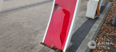 Полиция Семея ищет вандалов, разбивших "сердце" на новой аллее