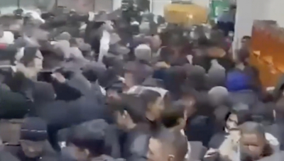 Давка из-за распродажи произошла в одном из ТРЦ Алматы