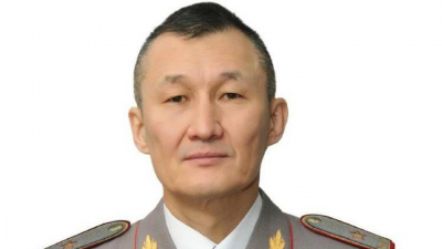 Новый глава МЧС Сырым Шарипханов принес присягу в правительстве